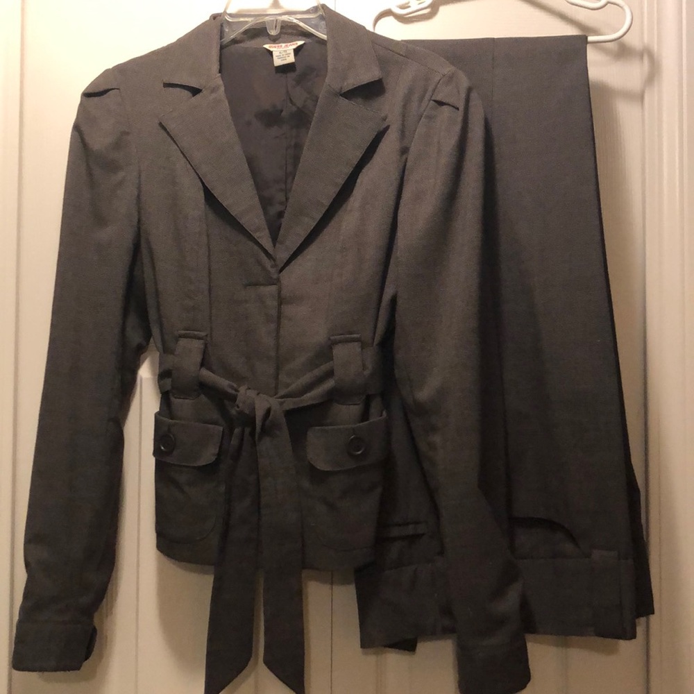 Guess Jacket and Pants Suit XL